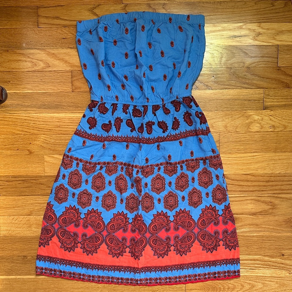 Old Navy Blue and Red Paisley Strapless Sundress